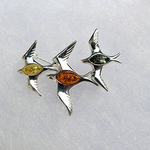 Broche trio d'hirondelles multicolore - bijou ambre et argent